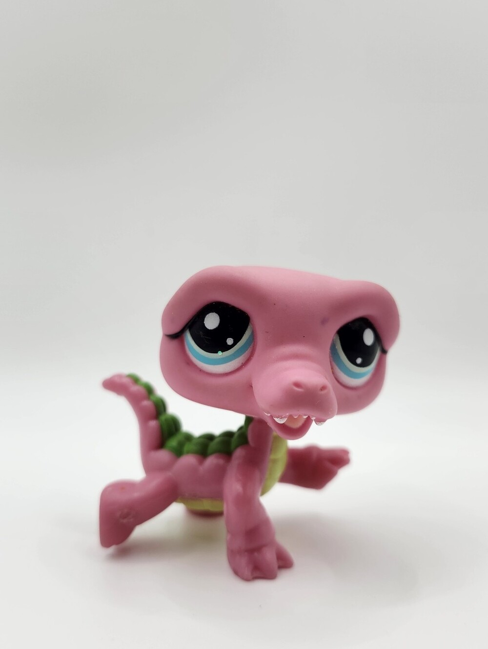 Special Edition 1464 LPS Littlest Pet Shop Crocodile Pink #1464 Blue Eyes Hasbro